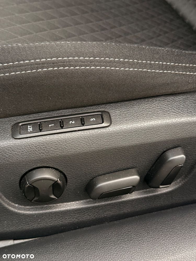 Skoda Superb 2.0 TDI SCR Style DSG - 14