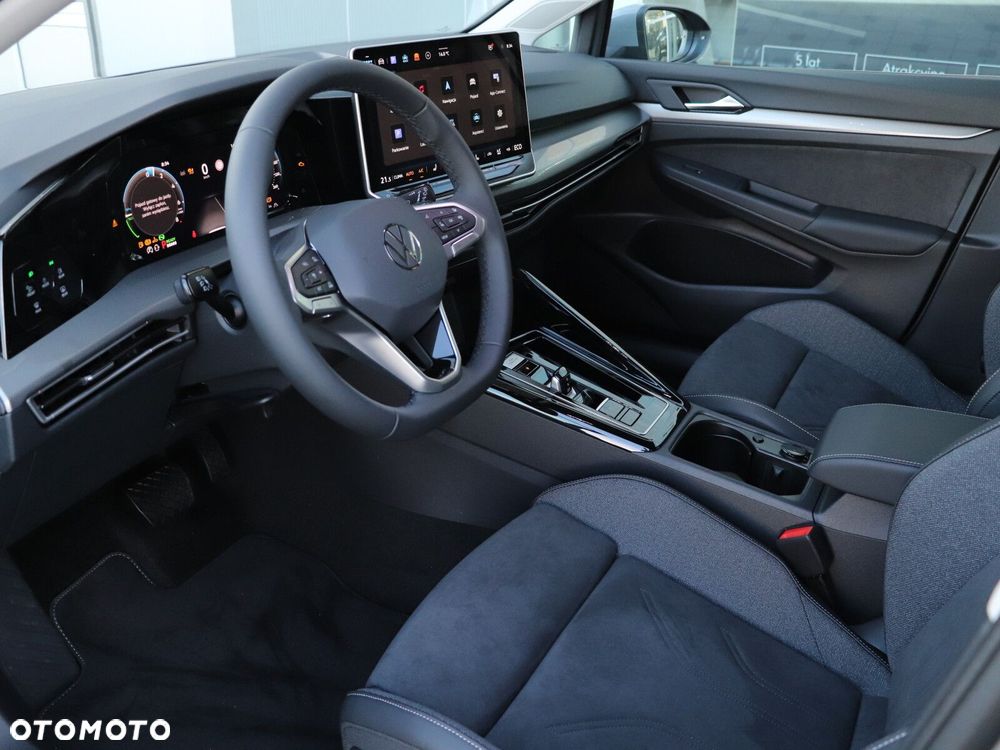 Volkswagen Golf - 11