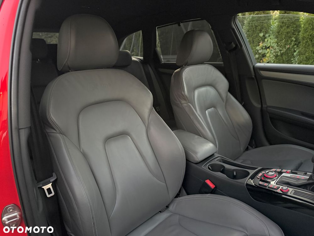 Audi A4 Avant 2.0 TDI DPF clean diesel multitronic S line Sportpaket - 26