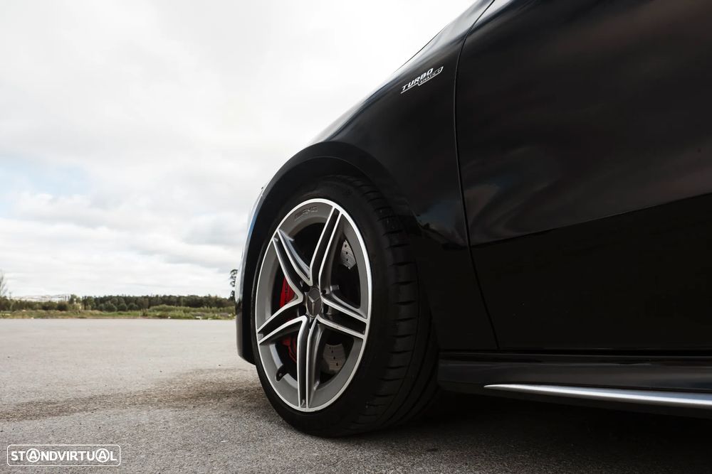 Mercedes-Benz CLA 45 AMG S 4Matic+ Speedshift 8G-DCT Line Premium - 23