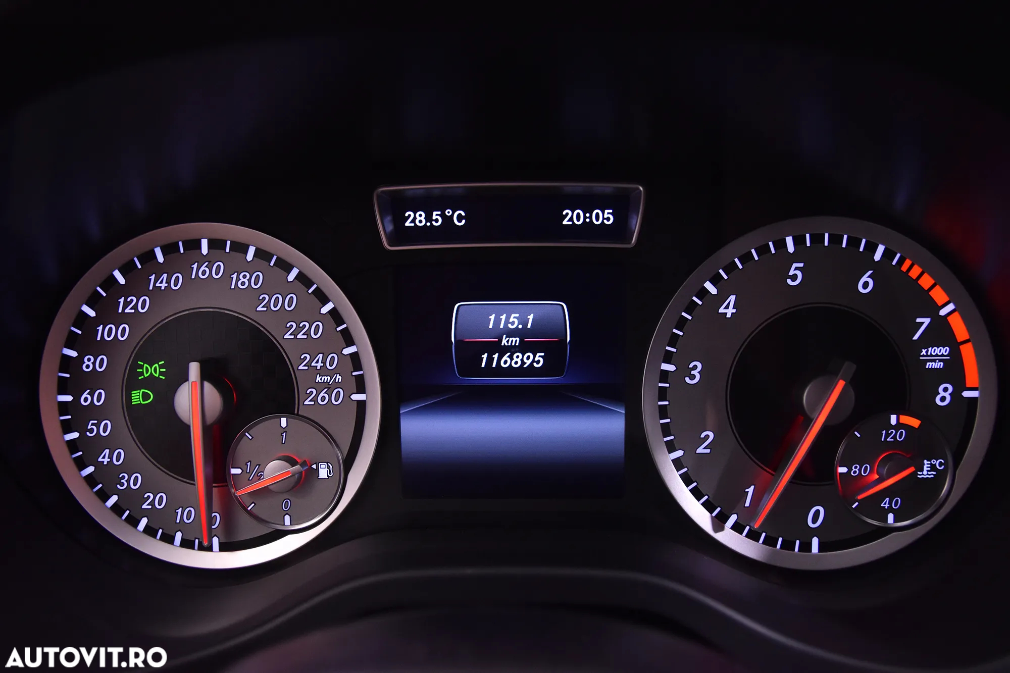 Mercedes-Benz A 180 AMG Line - 10