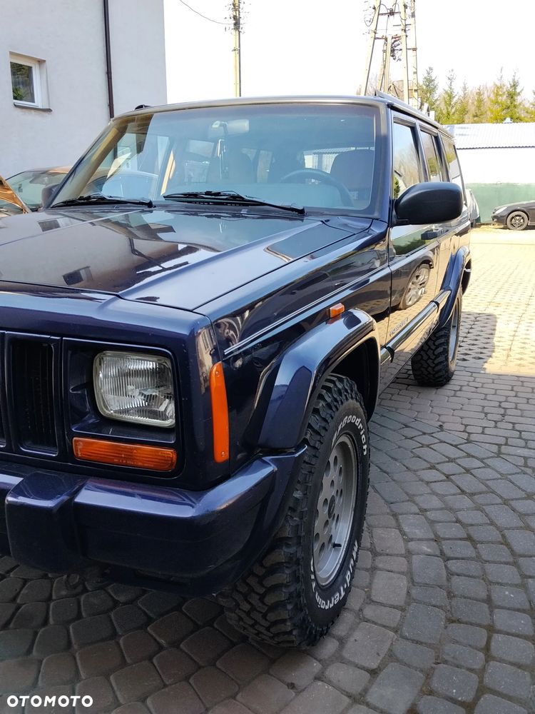 Jeep Cherokee 4.0 Limited - 24