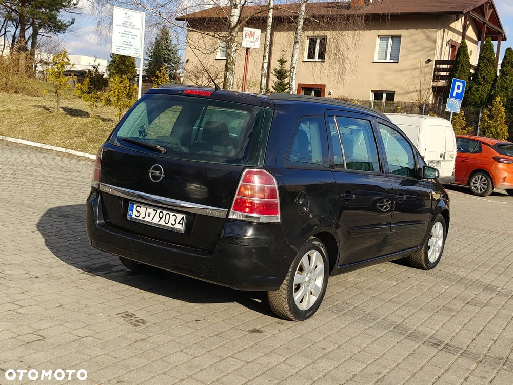 Opel Zafira 1.9 CDTI - 13