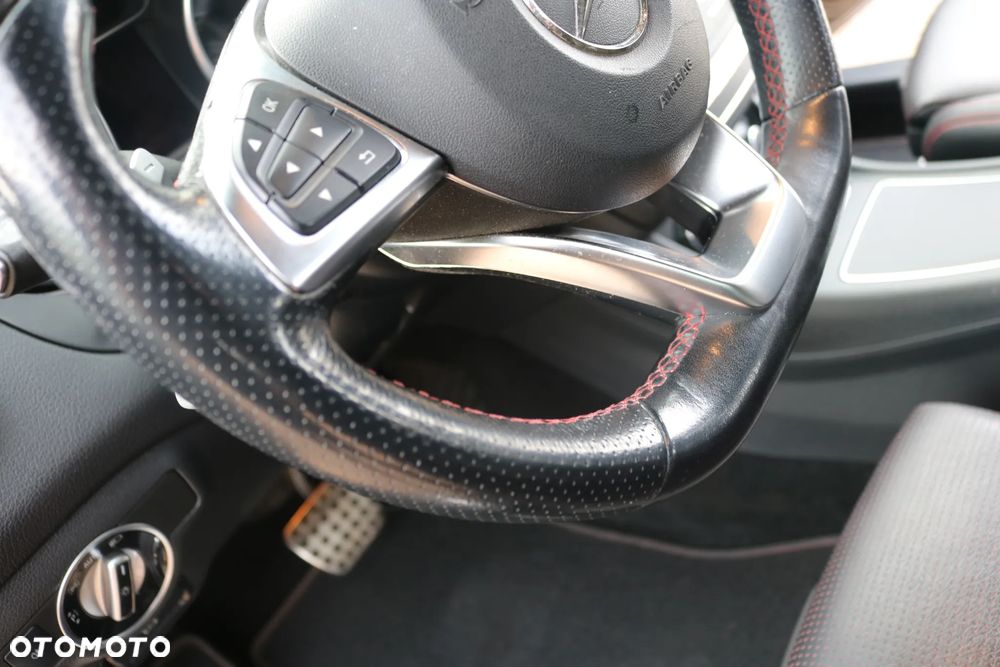 Mercedes-Benz GLA 200 d 4Matic 7G-DCT AMG Line - 20