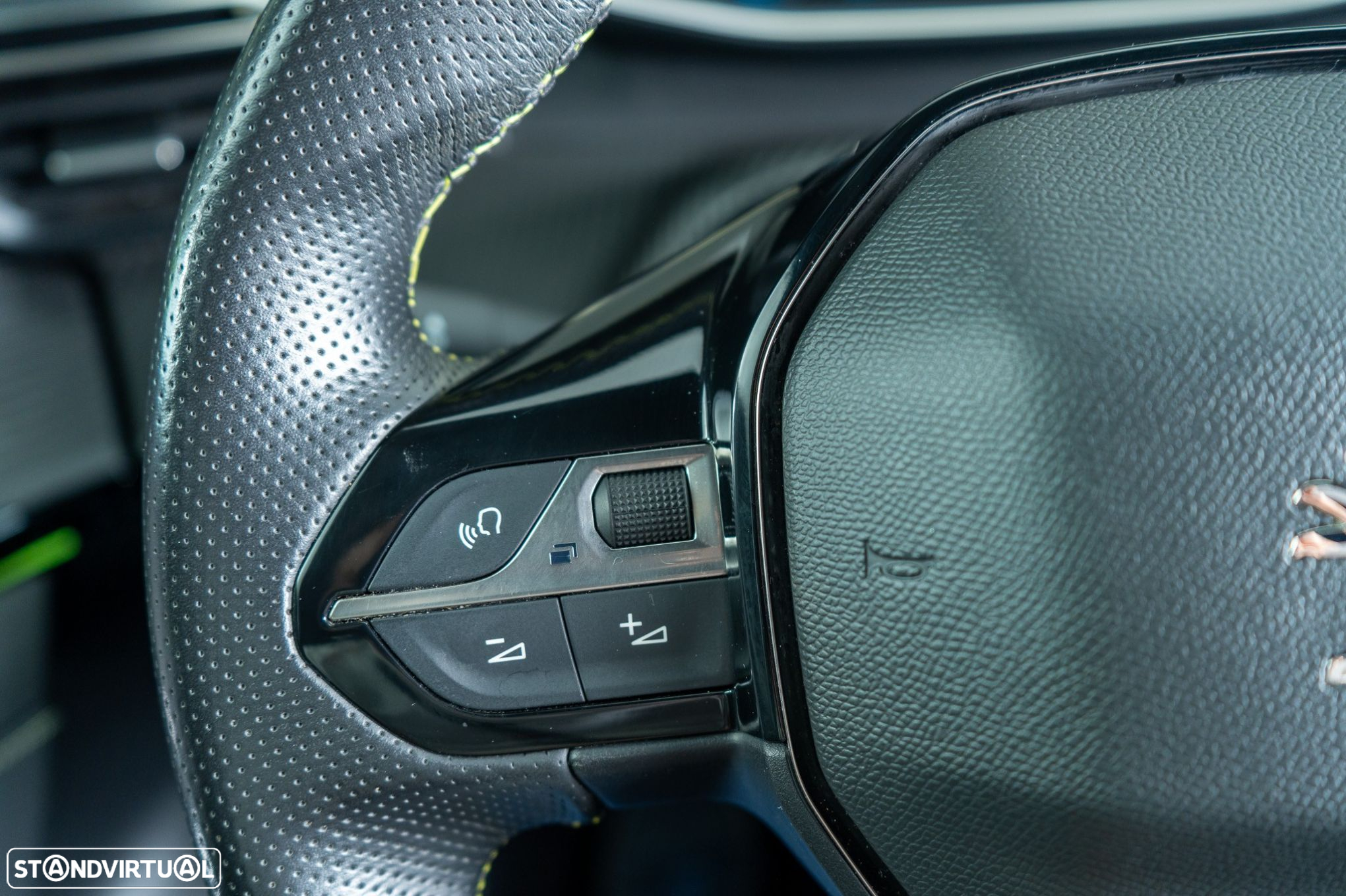 Peugeot e-208 50 kWh GT Line - 26