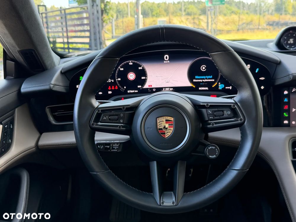 Porsche Taycan Turbo S - 23