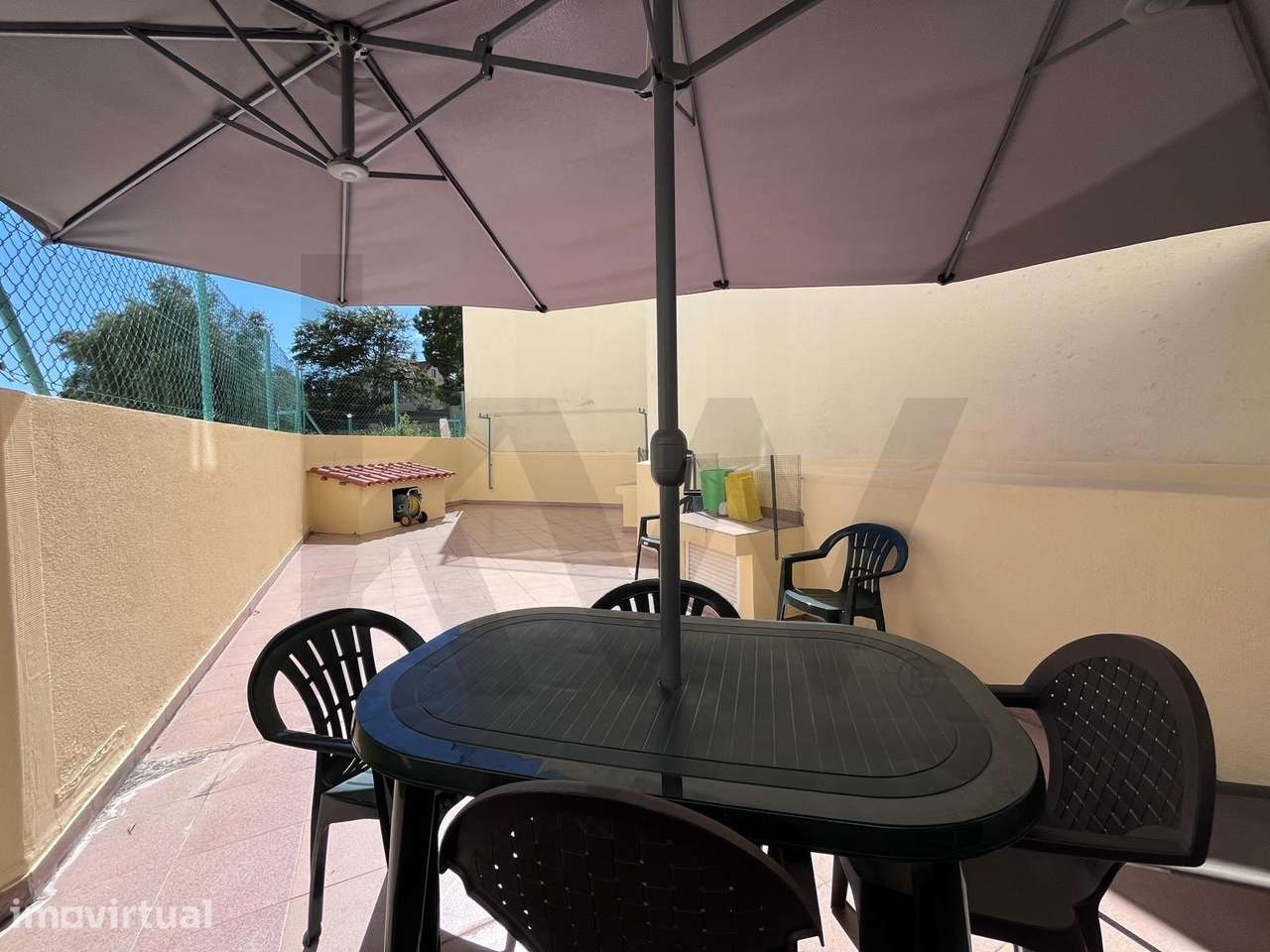 Apartamento T2 com Terraço de 50 m2 e Box Fechada – O Seu Novo Refúgio - Grande imagem: 3/26