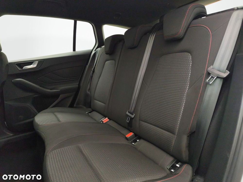 Ford Focus - 13