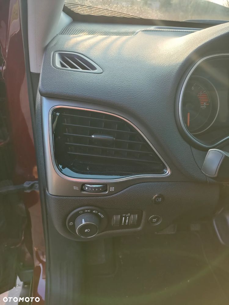 Jeep Cherokee 3.2 V6 Active Drive I Limited - 25