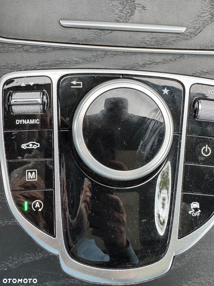 Mercedes-Benz GLC - 30