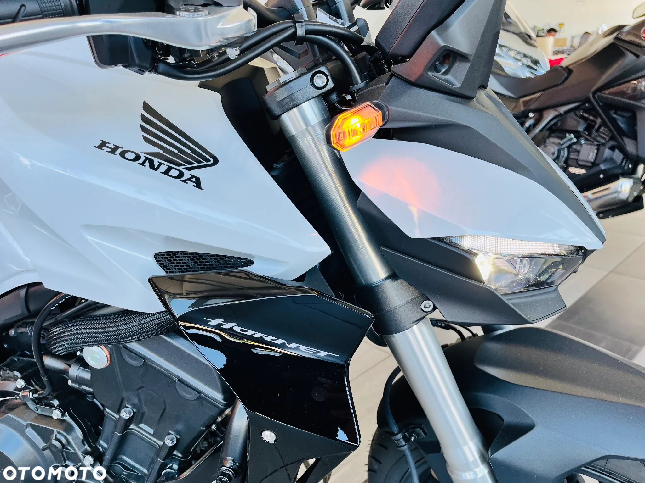 Honda CB - 11