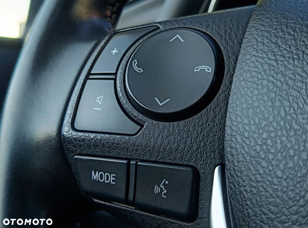 Toyota Auris 1.6 D-4D Executive - 30