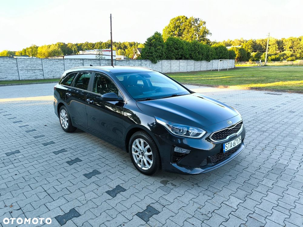 Kia Ceed 1.6 CRDi Eco-Dynamics+(48V Mild-Hybr.) DCT7 Platinum Edition - 3