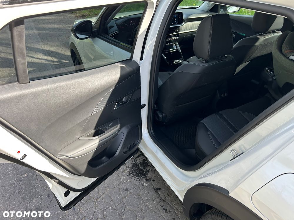 Peugeot 2008 1.2 Pure Tech GPF Allure S&S EAT6 - 15