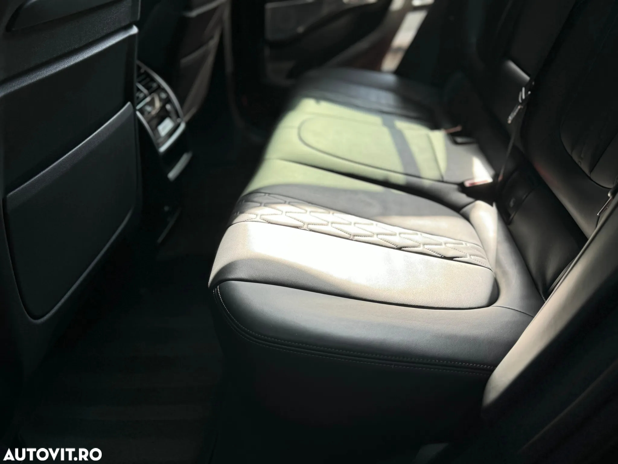 BMW X6 M M50i - 25