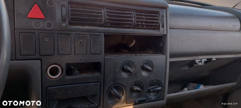 Volkswagen Transporter - 16