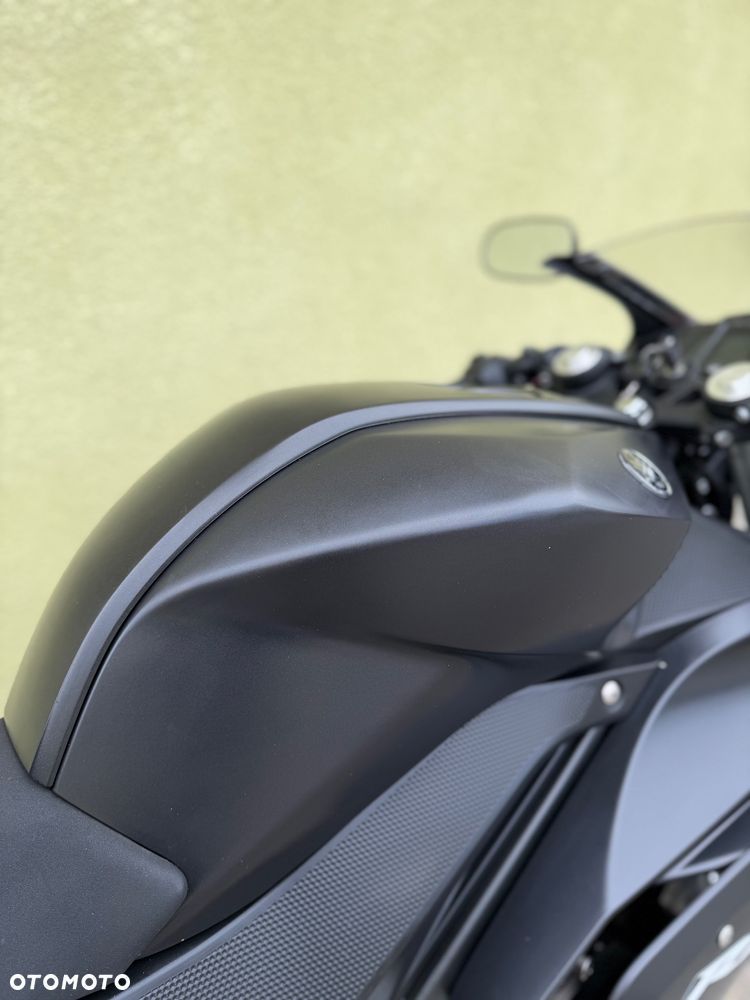 Yamaha YZF - 16