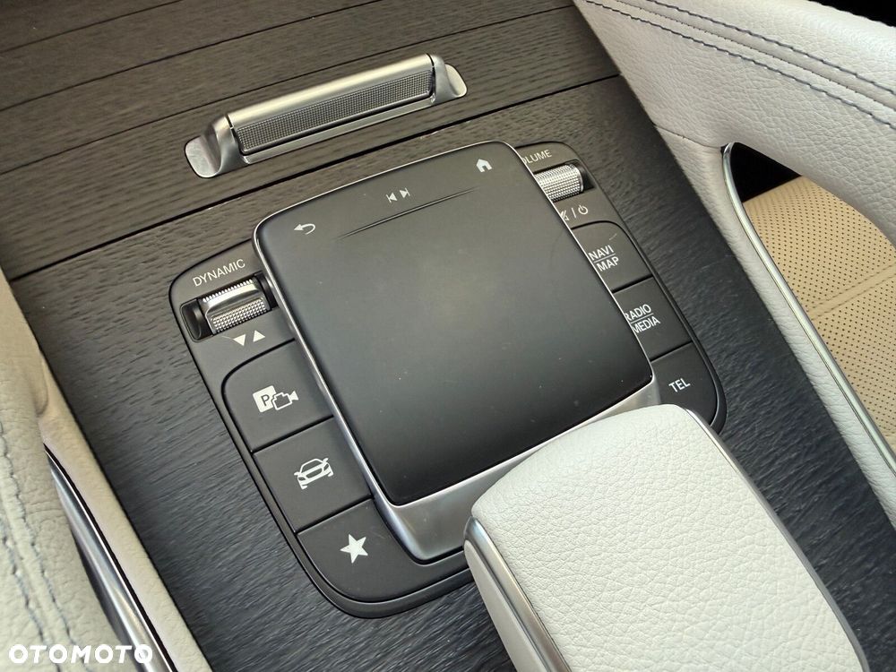 Mercedes-Benz GLE - 28