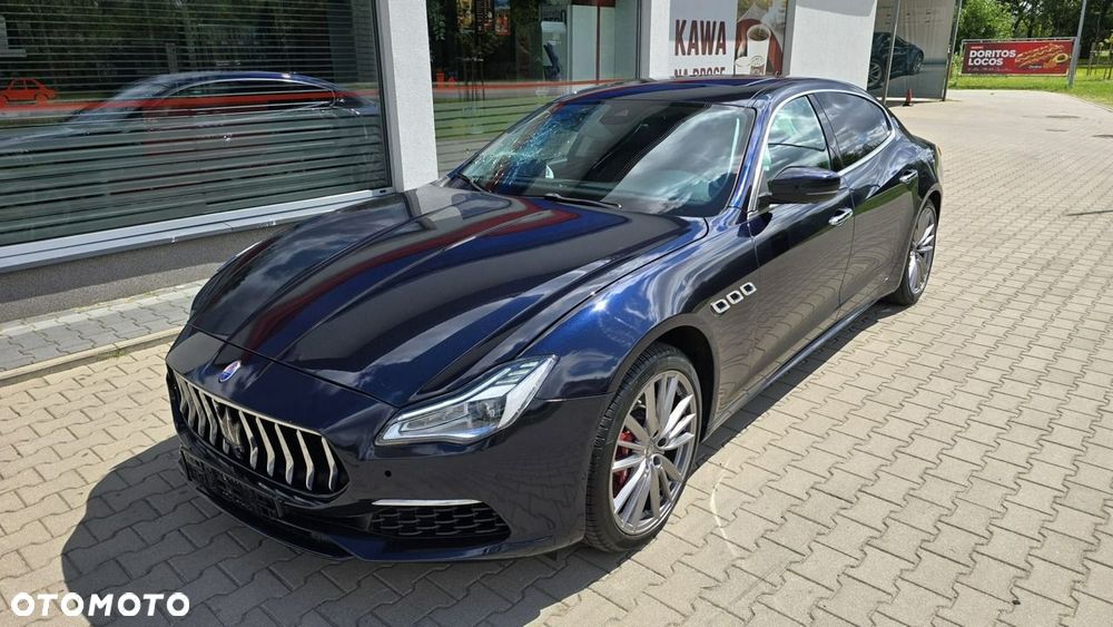 Maserati Quattroporte - 4