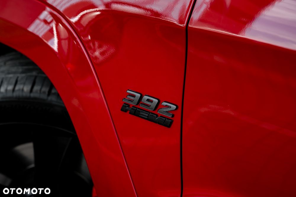 Jeep Grand Cherokee SRT8 - 15