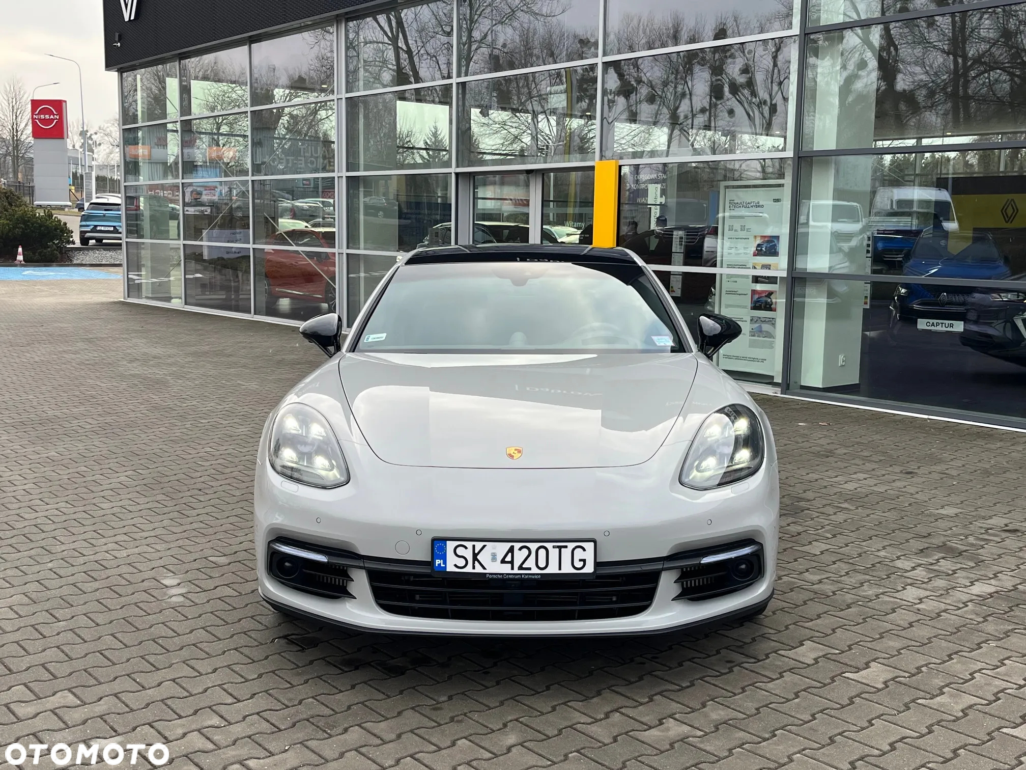 Porsche Panamera 4 - 11