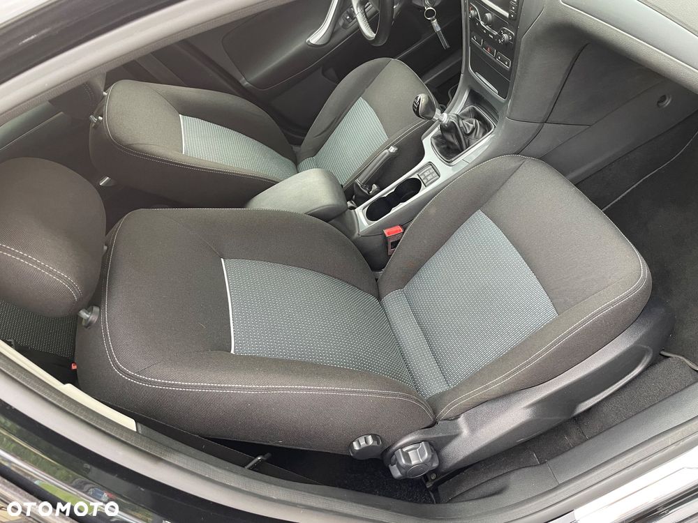 Ford Mondeo - 26