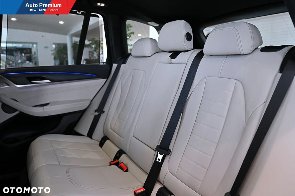 BMW X3 xDrive30i mHEV - 17