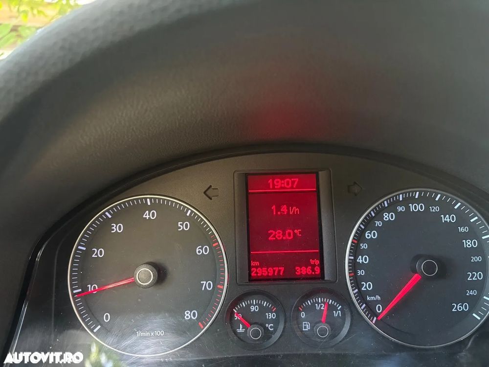 Volkswagen Golf 1.6 Trendline - 9