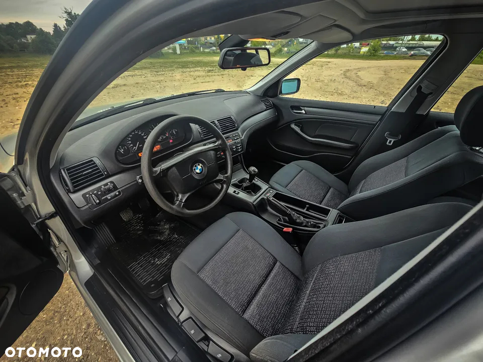 BMW Seria 3 316i - 14