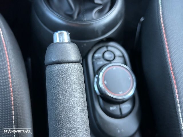 MINI 5 Portas One 60 Years Chili - 13