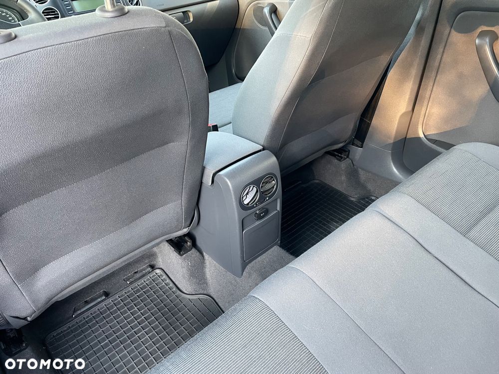 Volkswagen Golf Plus 1.6 FSI Trendline - 21