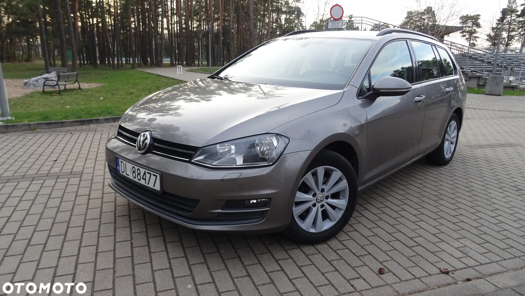 Volkswagen Golf VII 1.6 TDI BMT Comfortline - 8