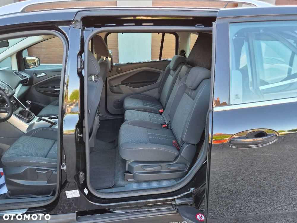 Ford Grand C-MAX - 16