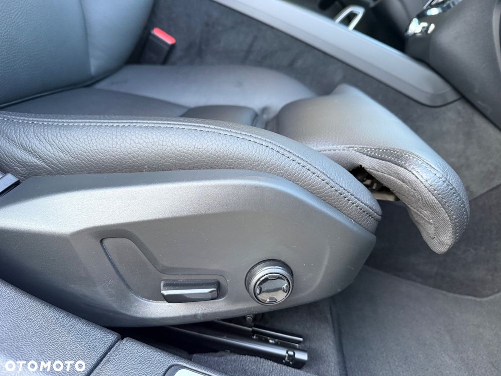 Volvo V60 B3 B DKG Momentum Pro - 35