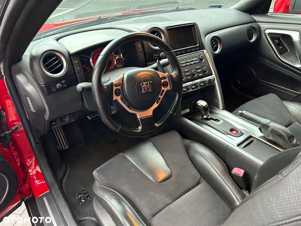 Nissan GT-R Black Edition - 12