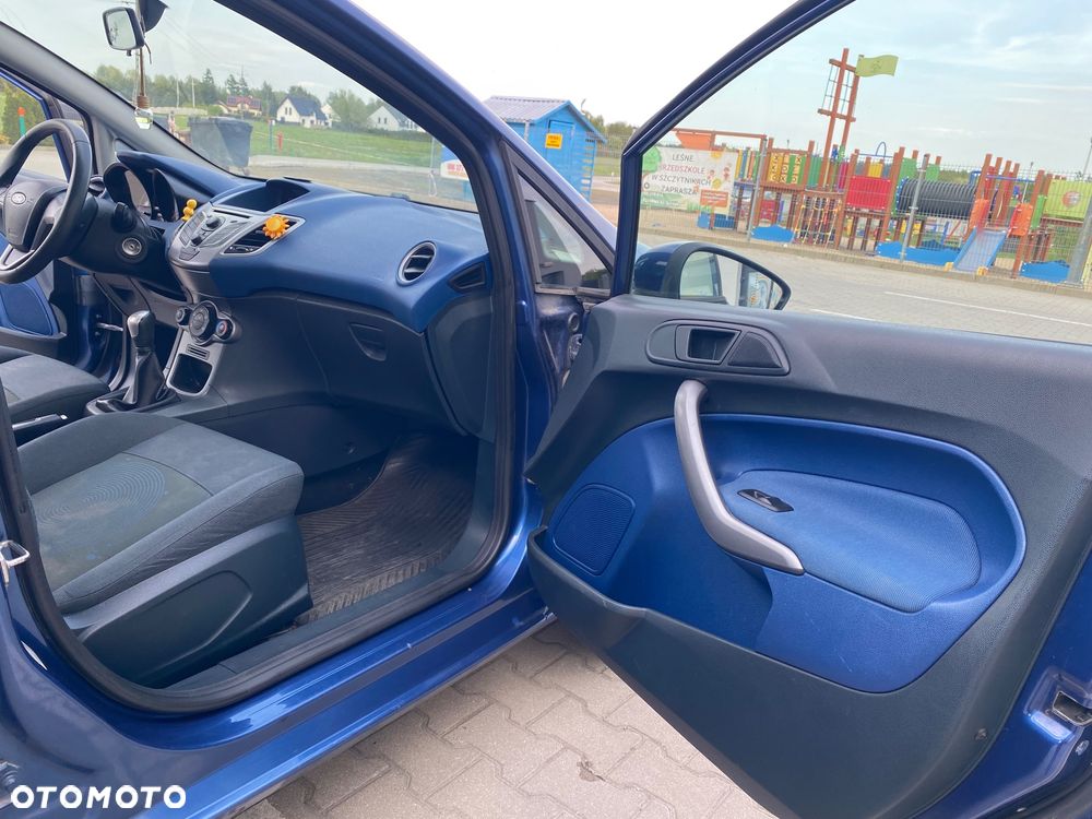 Ford Fiesta - 22