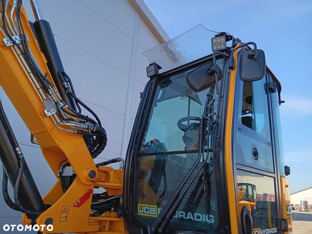 JCB 110W - 13