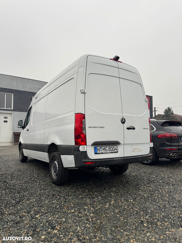Mercedes-Benz Sprinter - 3