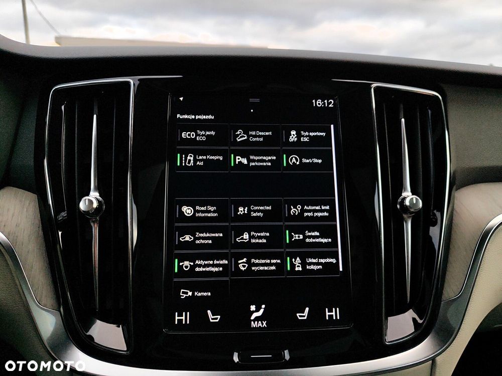 Volvo V60 Cross Country Pro D4 AWD - 29