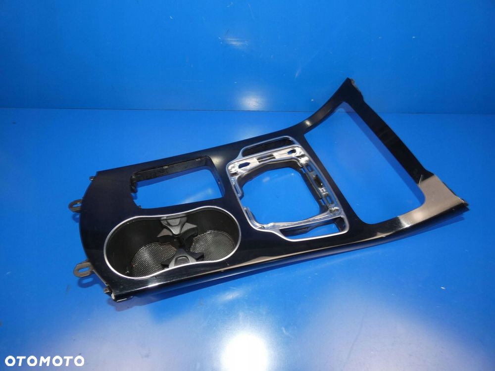 MERCEDES C KLASA W205 RAMKA TUNELU ŚRODKOWEGO LEWARKA UCHWYT NA KUBKI - 1