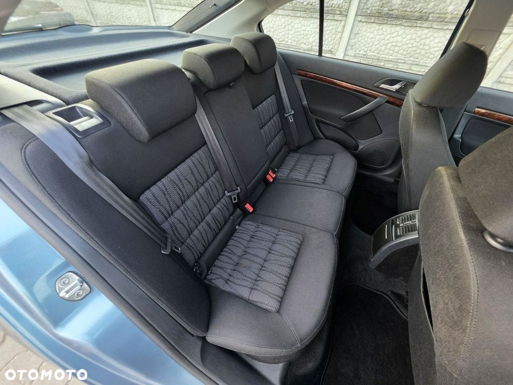 Skoda Octavia 1.8 TSI Elegance DSG - 24