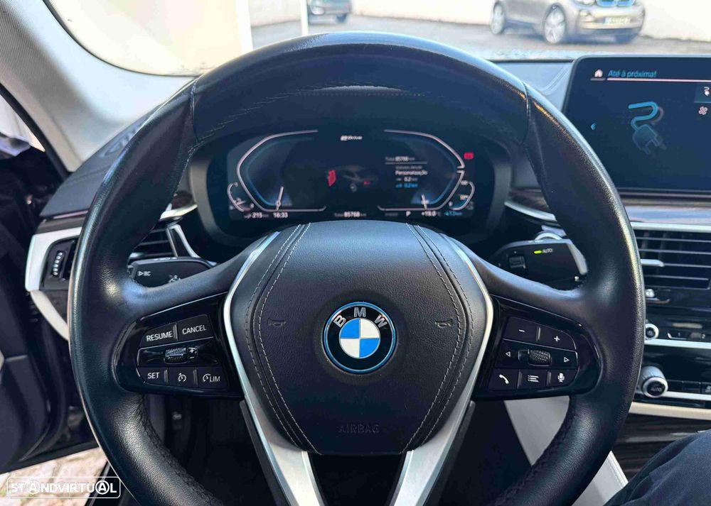BMW 530 e - 8