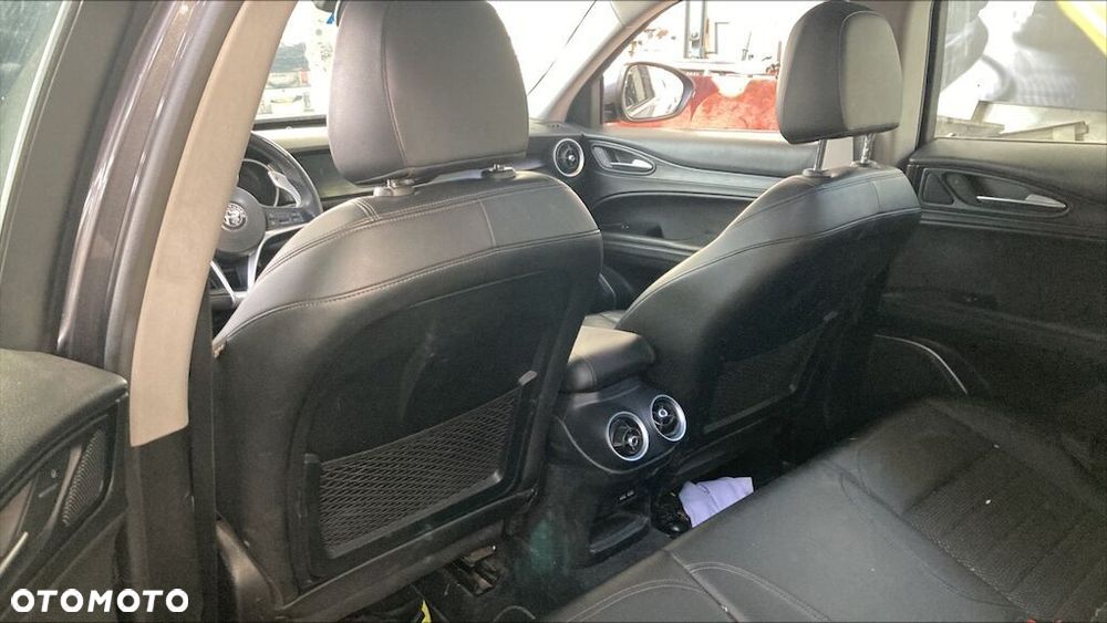 Alfa Romeo Stelvio 2.0 Turbo Q4 - 4