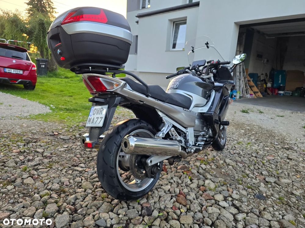 Yamaha FJR - 6