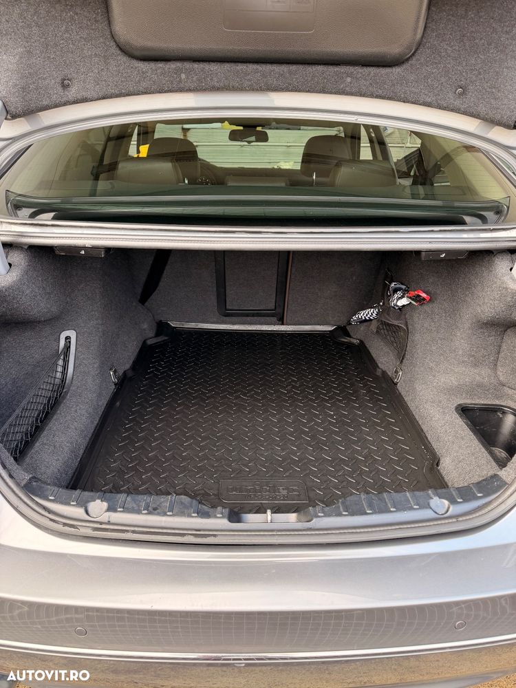 BMW Seria 5 530d xDrive - 7