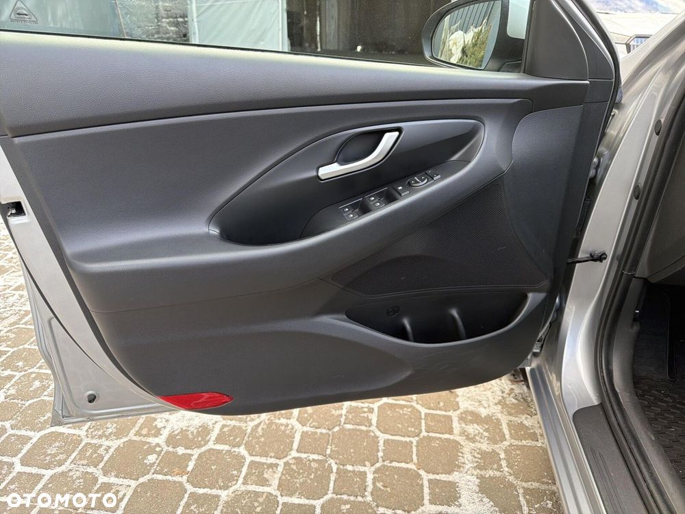 Hyundai i30 1.5 DPI Modern - 10