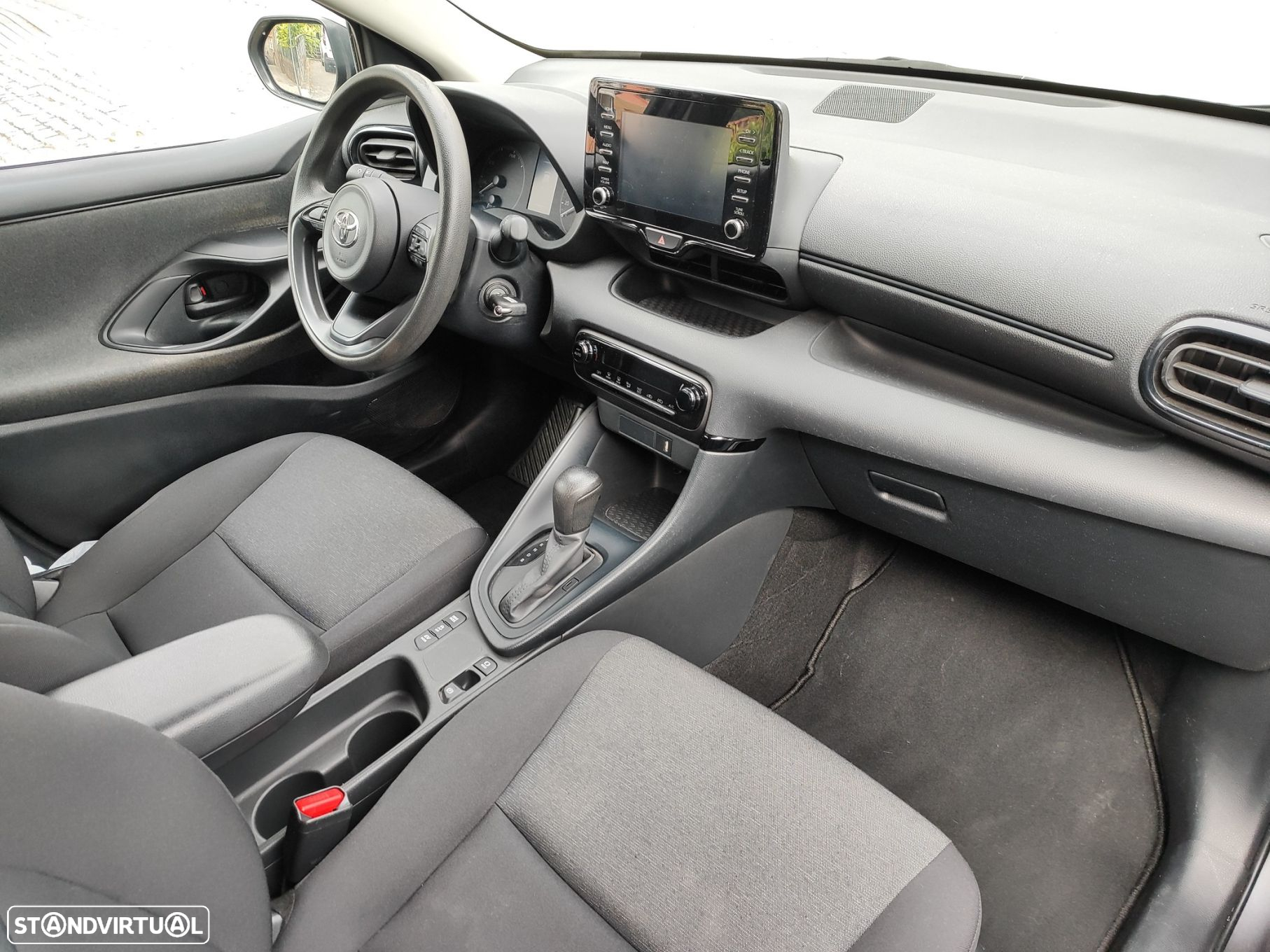 Toyota Yaris - 10