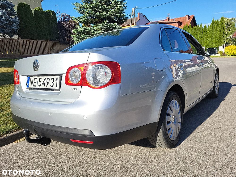 Volkswagen Jetta 1.9 TDI DPF Comfortline BlueMotion - 2