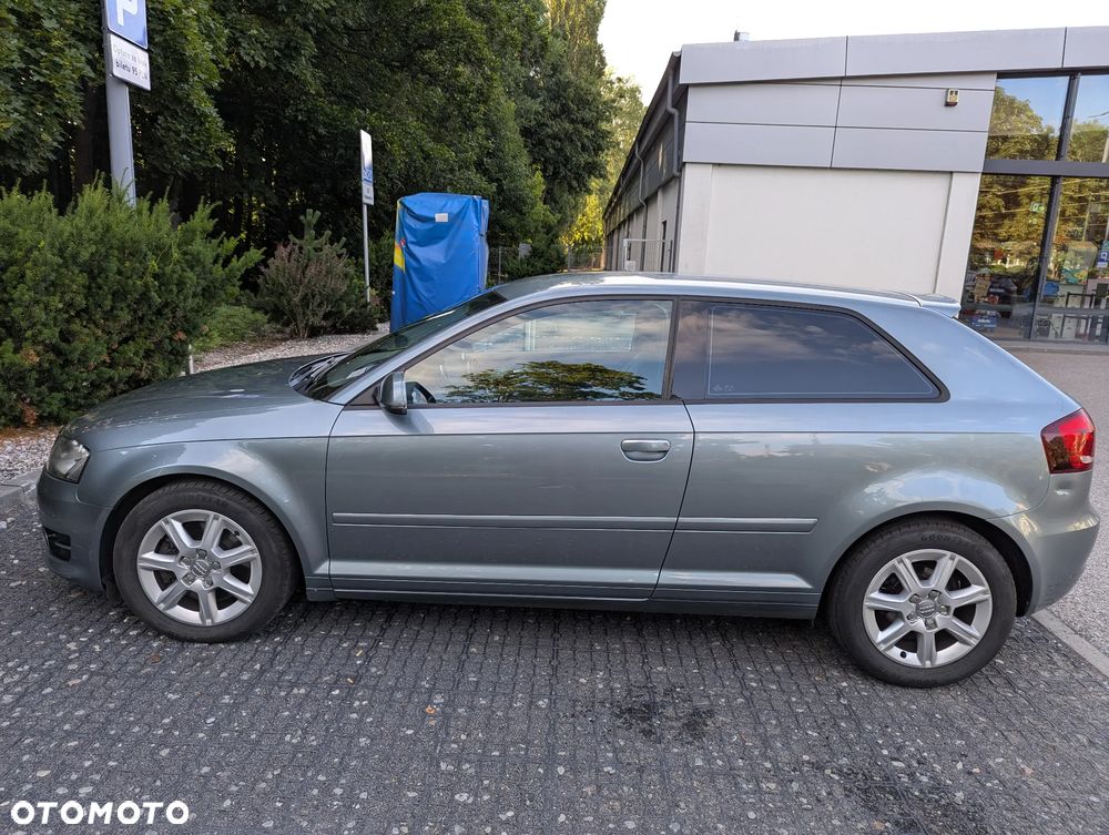 Audi A3 3-drzwiowe 2.0 TDI DPF Attraction - 3