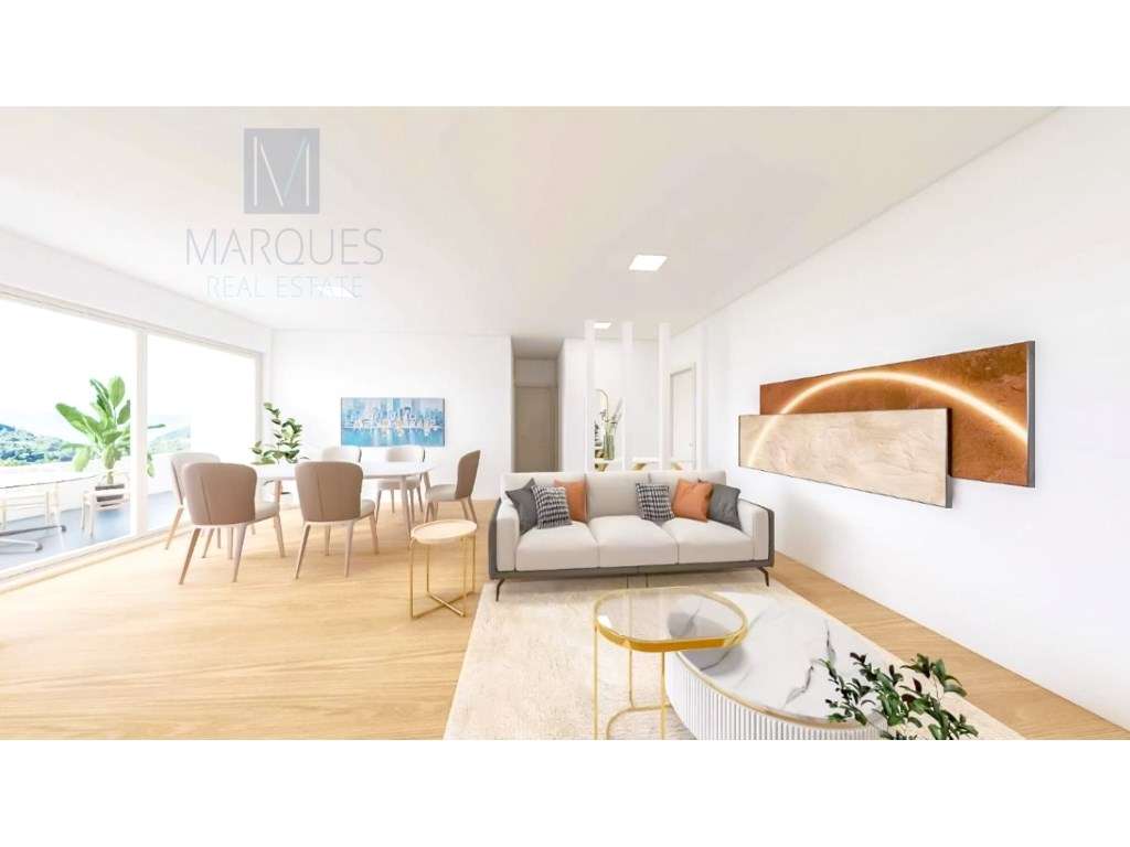 Apartamento T3 com Varanda e Parqueamento em Santana - Sesimbra - Grande imagem: 3/19